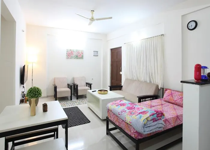 Qualtems Guest House-With Ac Options
