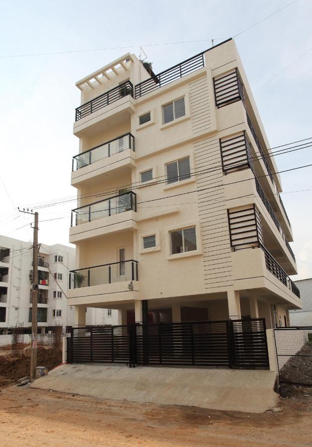 Qualtems Guest House-with Ac Options Apartment *