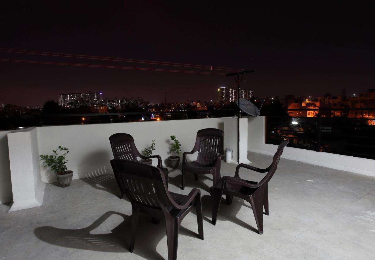 Qualtems Guest House-with Ac Options Apartment *