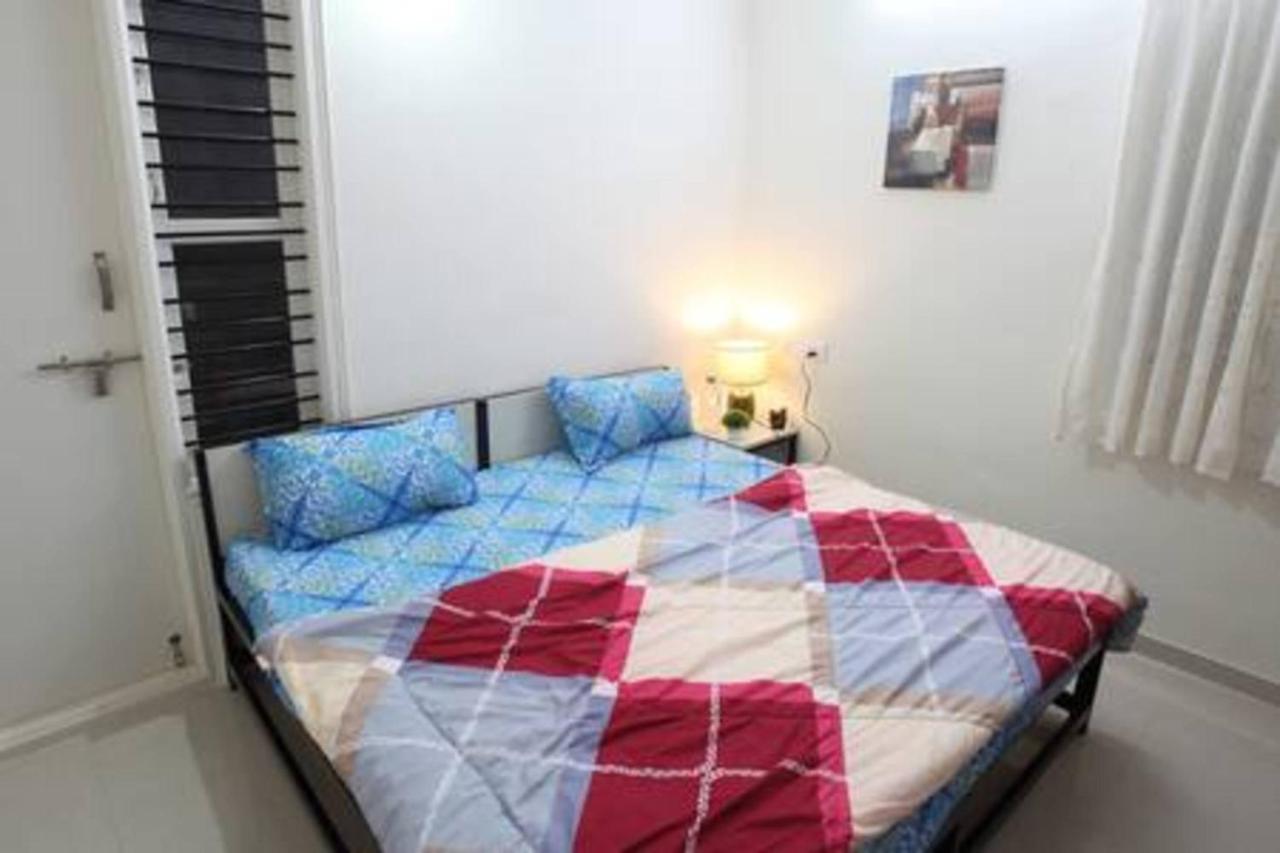 Apartment Qualtems Guest House-with Ac Options Bangalore